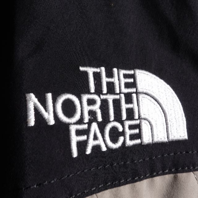 THE NORTH FACE(ザノースフェイス)のTHE NORTH FACE ザノースフェイス　ゴアテック　レディース　グレー レディースのジャケット/アウター(ナイロンジャケット)の商品写真