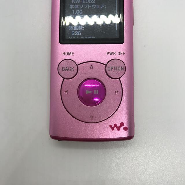 SONY WALKMAN NW-E052 2GB re17a17tn スマホ/家電/カメラのオーディオ機器(ポータブルプレーヤー)の商品写真