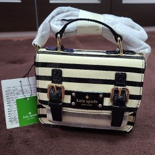 ケイトスペードニューヨーク(kate spade new york)のケイトスペード　ショルダーバッグ　ポシェット　キッズ　黒アイボリーストライプ(ポシェット)