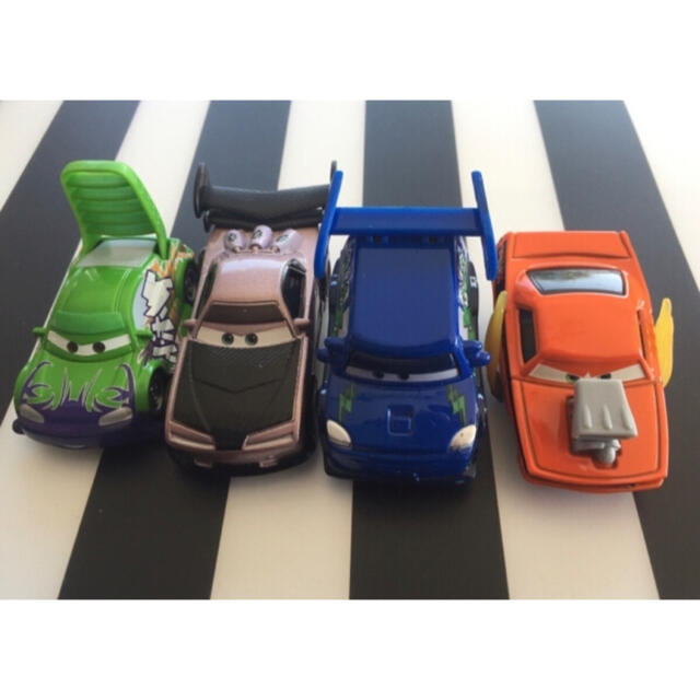 新品カーズ ミニカー 暴走族4台セット DJ ブースト ウィンゴ 新品カーズ ミニカー 暴走族4台セット DJ ブースト ウィンゴ