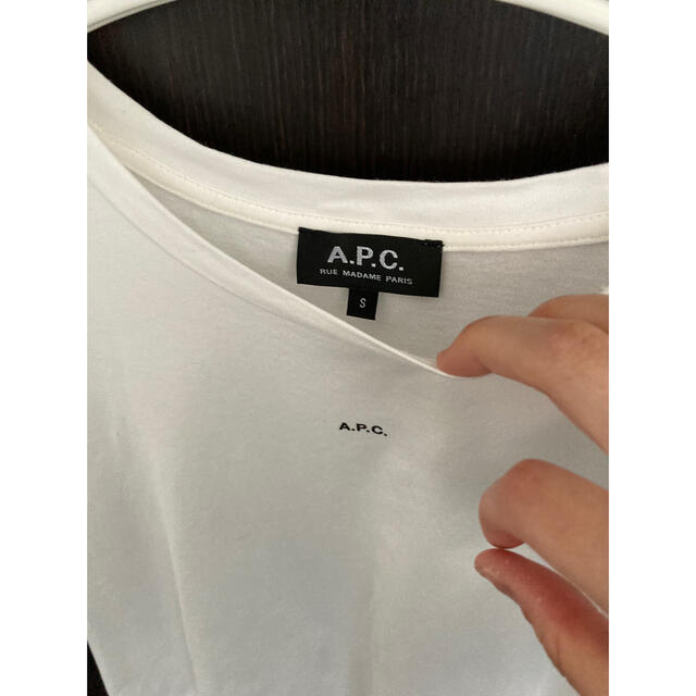 A.P.C(アーペーセー)のA.P.C. Tシャツ　ホワイト レディースのトップス(Tシャツ(半袖/袖なし))の商品写真