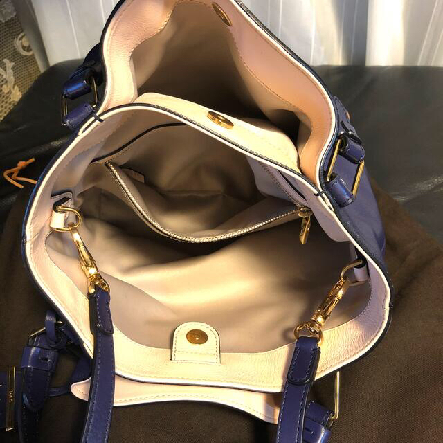 TOD'S - トッズ フラワーバッグ 2way♡斜め掛け可能♪ショルダー TOD'S - トッズ フラワーバッグ 2way♡斜め掛け可能♪ショルダー