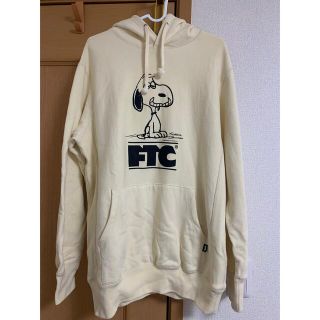 【美品】FTC x PEANUTS　ビッグロゴ入りコラボパーカー　人気Lサイズ.