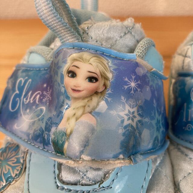 Disney(ディズニー)のアナと雪の女王　靴　スニーカー　16㎝　冬用　アナ雪　水色 キッズ/ベビー/マタニティのキッズ靴/シューズ(15cm~)(スニーカー)の商品写真