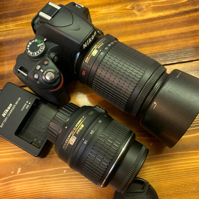 大人気ブランド 【値下げ】Nikon D3200 200mm望遠レンズ付き 美品 デジタルカメラ