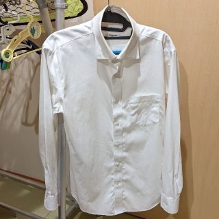 ユニクロ(UNIQLO)のユニクロ　スーパーノンアイロンシャツ　スリムフィット(シャツ)