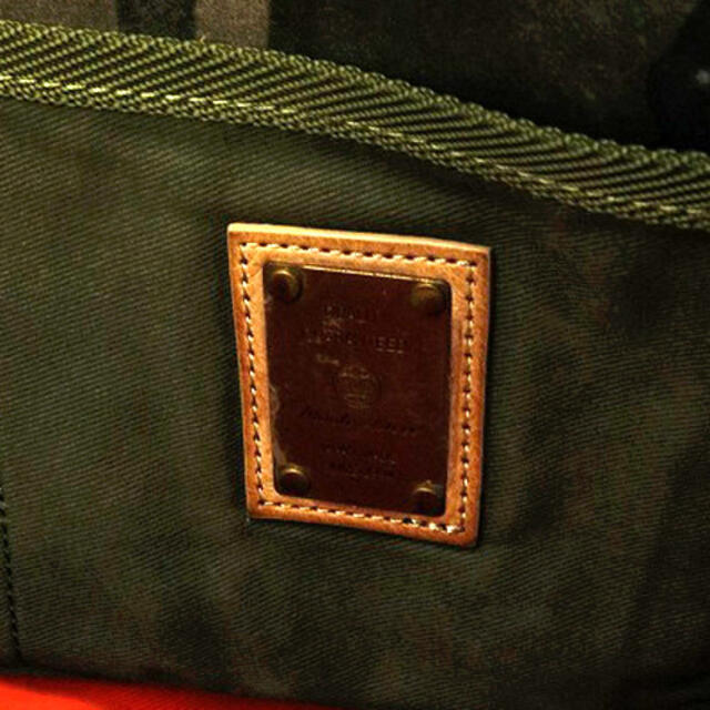 DIESEL(ディーゼル)のディーゼル「マスターピース×ディーゼル」ショルダーバッグ 2way カーキ 緑 メンズのバッグ(ショルダーバッグ)の商品写真