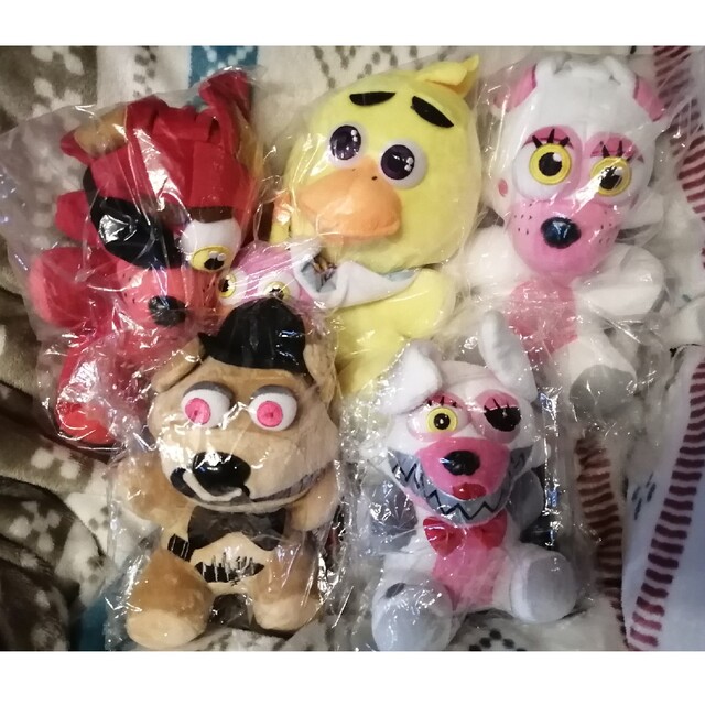 クリスマスプレゼント【激レア！】fnaf 25cm×3 17cm×2 ぬいぐるみ5体セット