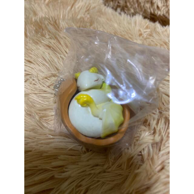 眠る竜の子 ガチャ エンタメ/ホビーのおもちゃ/ぬいぐるみ(その他)の商品写真