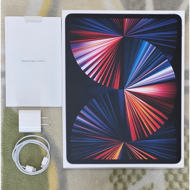 Apple(アップル)の【美品】iPad Pro 12.9インチ 第5世代 WiFi 256GB スマホ/家電/カメラのPC/タブレット(タブレット)の商品写真