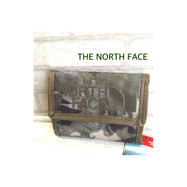 THE NORTH FACE(ザノースフェイス)の在庫1 ノースフェイス ベースキャンプ ウォレット　財布 海外限定 メンズのファッション小物(折り財布)の商品写真
