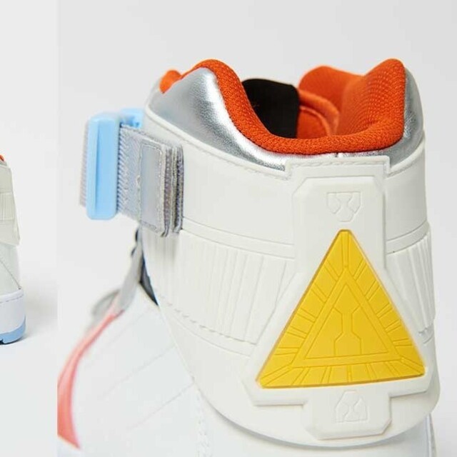 BANDAI(バンダイ)のHENSHIN by KAMEN RIDER SNEAKER Type フォーゼ メンズの靴/シューズ(スニーカー)の商品写真