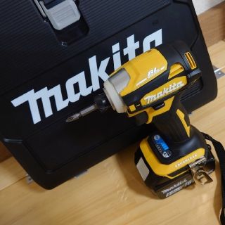 マキタ(Makita)のマキタ　18V　新品　インパクトドライバー　TD172DRGX　FY(工具/メンテナンス)