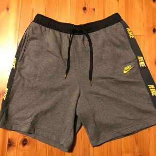 ナイキ(NIKE)のナイキ　裏起毛ショートパンツ(トレーニング用品)