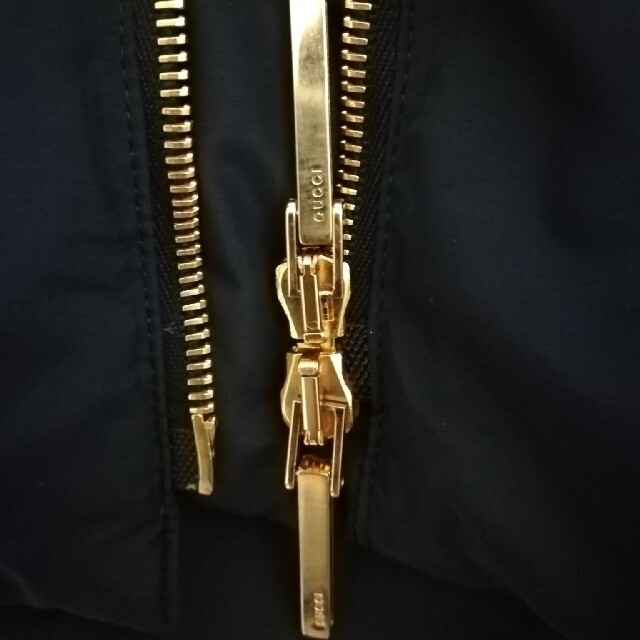 Gucci(グッチ)のGUCCI 　ダウンコート　黒 レディースのジャケット/アウター(ダウンコート)の商品写真