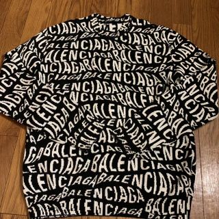 Balenciaga - バレンシアガ 総ロゴ ニット セーターの通販|ラクマ