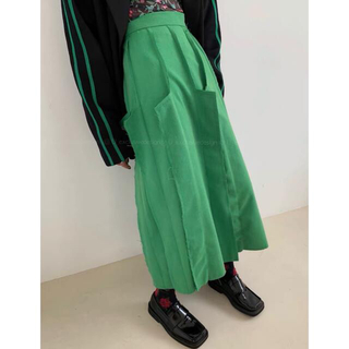 エンフォルド(ENFOLD)のun3d masion special グリーン　建築感　スカート(ロングスカート)