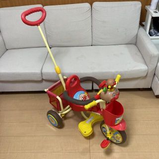 アンパンマン(アンパンマン)の専用！アンパンマン　三輪車　手押し(三輪車)