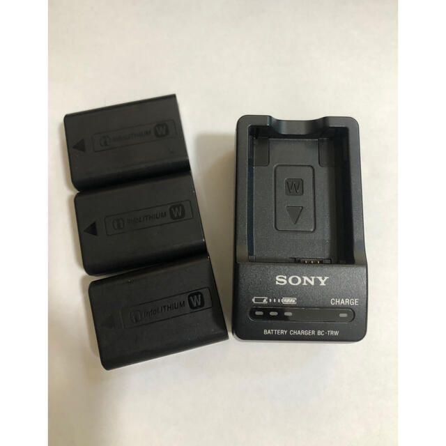 SONY(ソニー)のSony BC-TRW + NP-FW50 スマホ/家電/カメラのスマートフォン/携帯電話(バッテリー/充電器)の商品写真