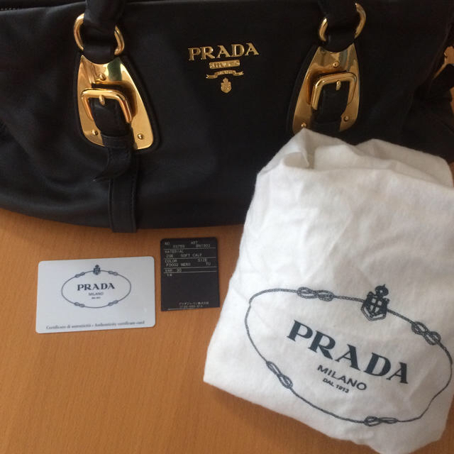 PRADA(プラダ)の美品☆PRADA ブラックレザーハンドバッグ レディースのバッグ(ハンドバッグ)の商品写真