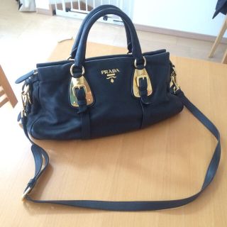 プラダ(PRADA)の美品☆PRADA ブラックレザーハンドバッグ(ハンドバッグ)