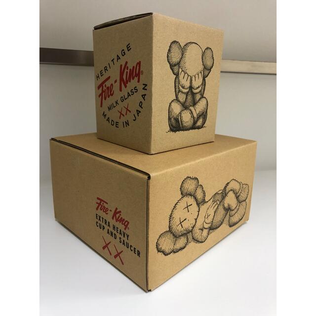 KAWS Fire-King ファイヤーキング マグ カップ＆ソーサー