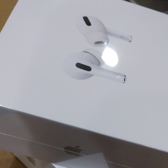 ヘッドフォン/イヤフォン３台　airpods pro 新品