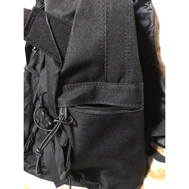 carhartt(カーハート)の【大人気商品・新品未使用】カーハート　Carhartt リュック 黒 メンズのバッグ(バッグパック/リュック)の商品写真