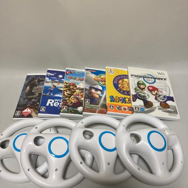 Wii(ウィー)のWii本体 マリオカート　4人で遊べる！セット エンタメ/ホビーのゲームソフト/ゲーム機本体(家庭用ゲーム機本体)の商品写真