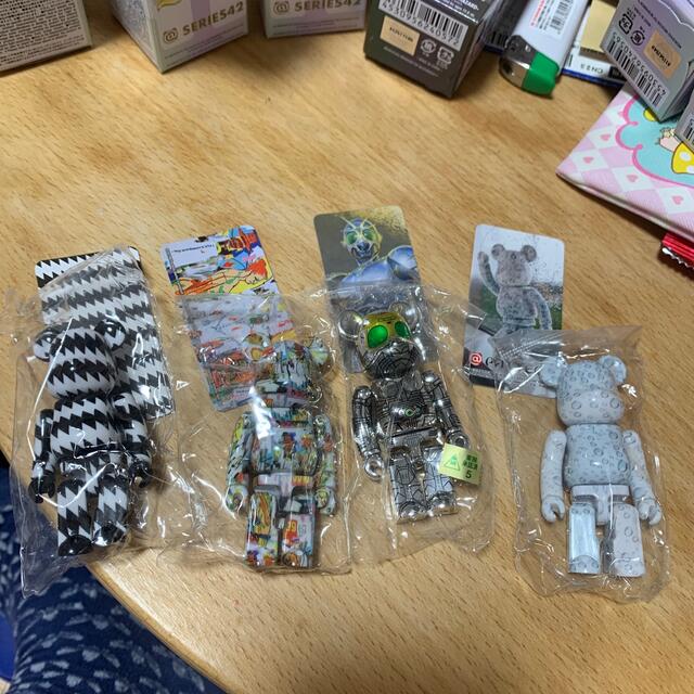 bearbrick 42、4個