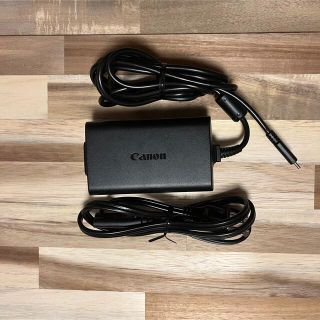 キヤノン(Canon)の【カメラアクセサリー】USB電源アダプターPD-E1(バッテリー/充電器)