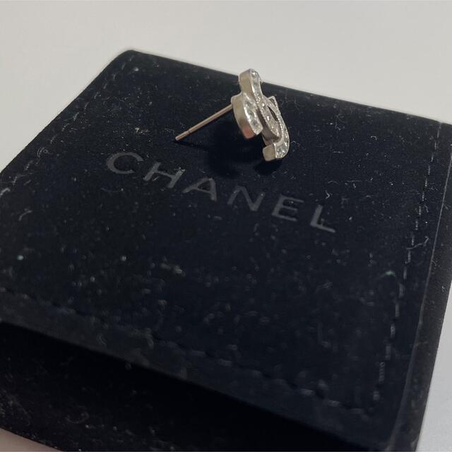 CHANEL    片耳　ピアス 2