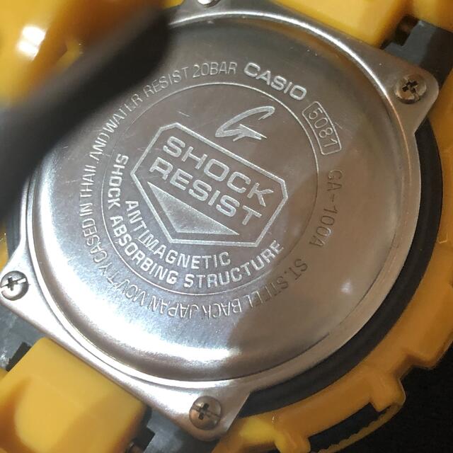 G-SHOCK(ジーショック)のCASIO G-SHOCK  GA-100A イェロー　遊環新品　中古稼働品 メンズの時計(腕時計(デジタル))の商品写真