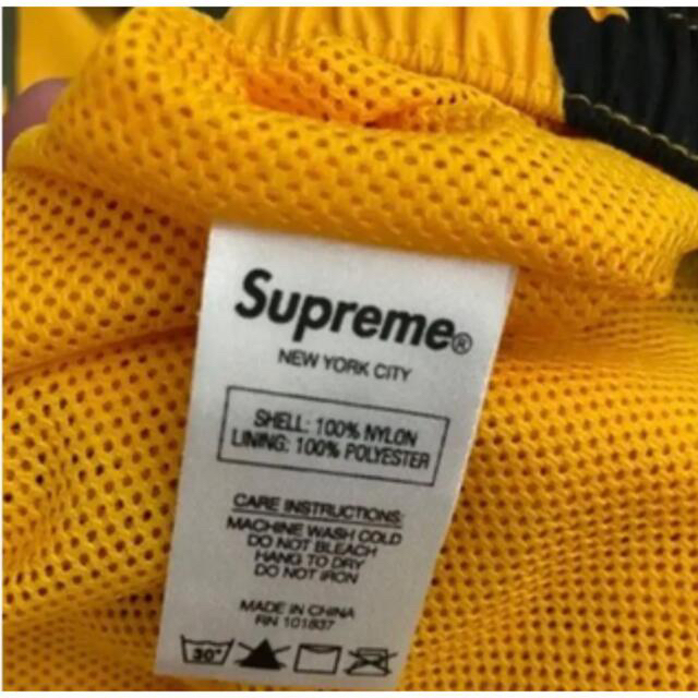 Supreme(シュプリーム)のsupreme 17aw warm up pant yellow camo s メンズのパンツ(ワークパンツ/カーゴパンツ)の商品写真