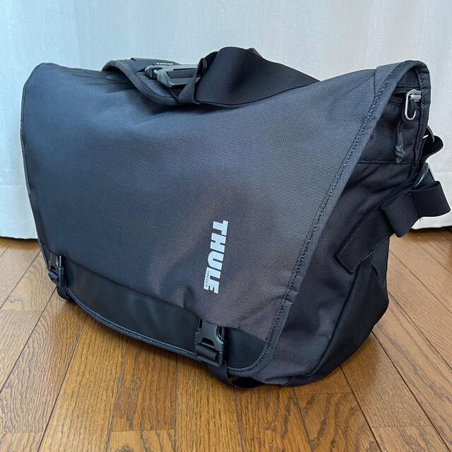 THULE(スーリー)のThule Covert DSLR Messenger TCDM-101 スマホ/家電/カメラのカメラ(ケース/バッグ)の商品写真