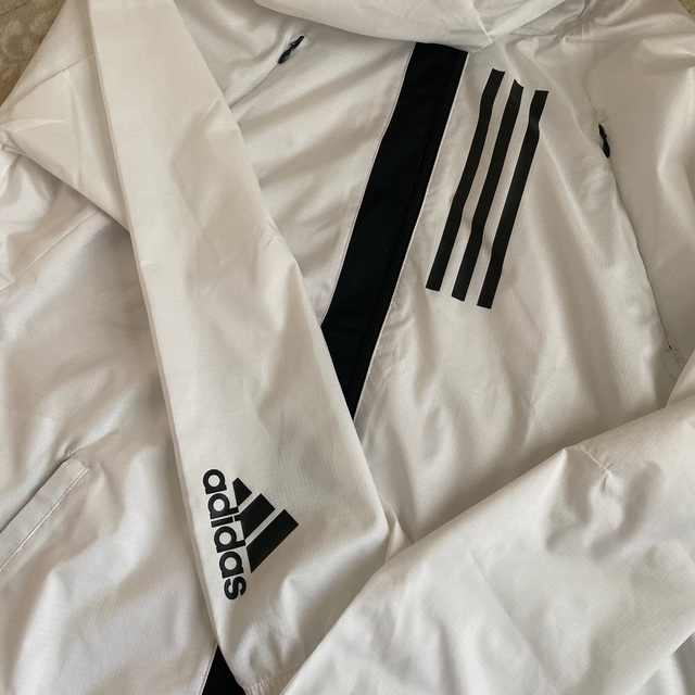 松村北斗　私服　adidas WND ジャケット