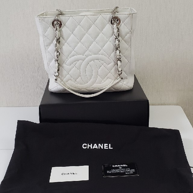 CHANEL　美品　シャネル　マトラッセ　キャビアスキン　チェーンバッグ