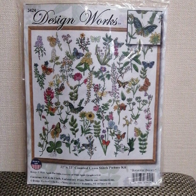 DESIGNWORKS(デザインワークス)のデザインワークス  Botanical Beauty クロスステッチキット ハンドメイドの素材/材料(生地/糸)の商品写真