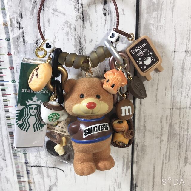 クマ(´・(エ)・`)じゃらじゃらキーホルダー