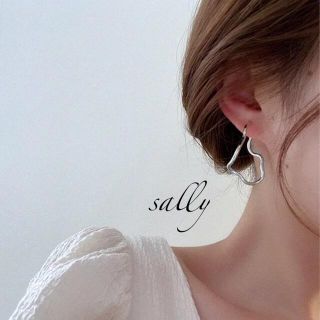 スナイデル(SNIDEL)のnew【シルバー】2way ツイストフープピアス　ボールキャッチ付き(ピアス)