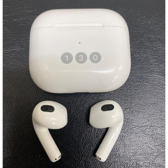 最新 Apple エアーポッズ3 - ヘッドフォン/イヤフォン