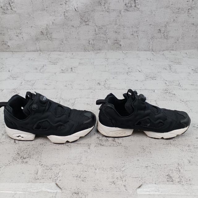 Reebok(リーボック)のReebok リーボック INSTA PUMP FURY OG メンズの靴/シューズ(スニーカー)の商品写真