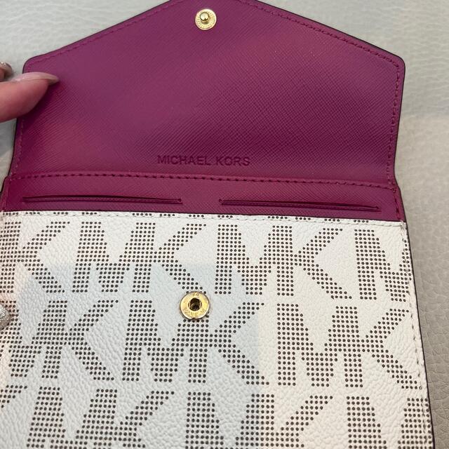 Michael Kors(マイケルコース)のマイケルコース　パスポートケース レディースのファッション小物(パスケース/IDカードホルダー)の商品写真