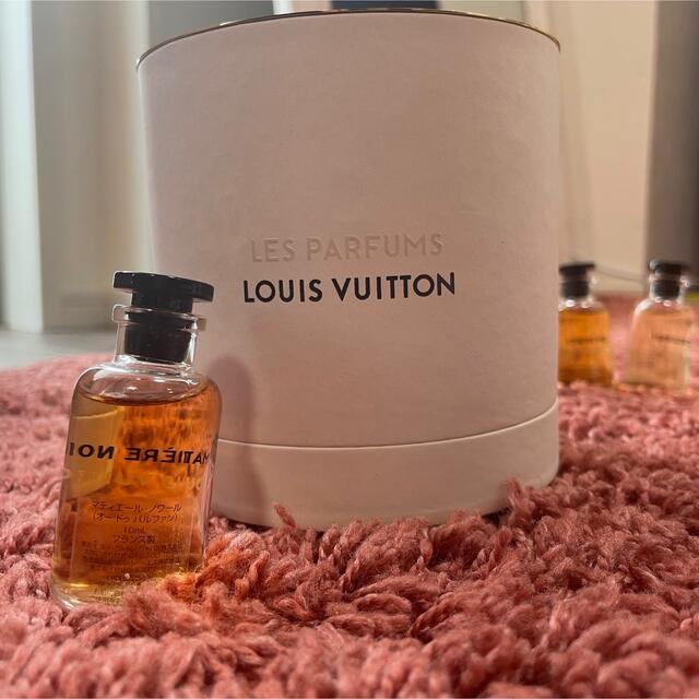 LOUIS VUITTON(ルイヴィトン)のマティエール・ノワール♡LVミニチュア香水 コスメ/美容の香水(香水(女性用))の商品写真