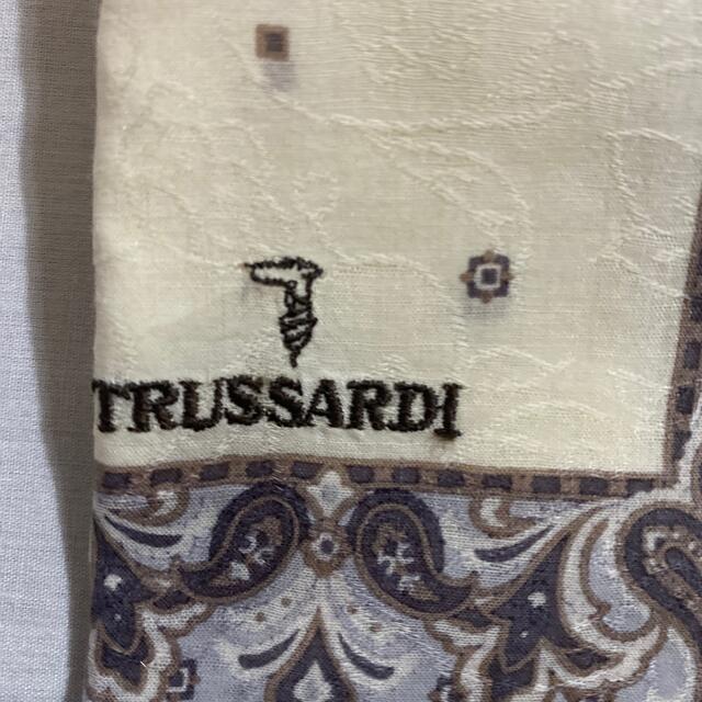 Trussardi(トラサルディ)のトラサルディ　ハンカチ　中古品　#1560 レディースのファッション小物(ハンカチ)の商品写真