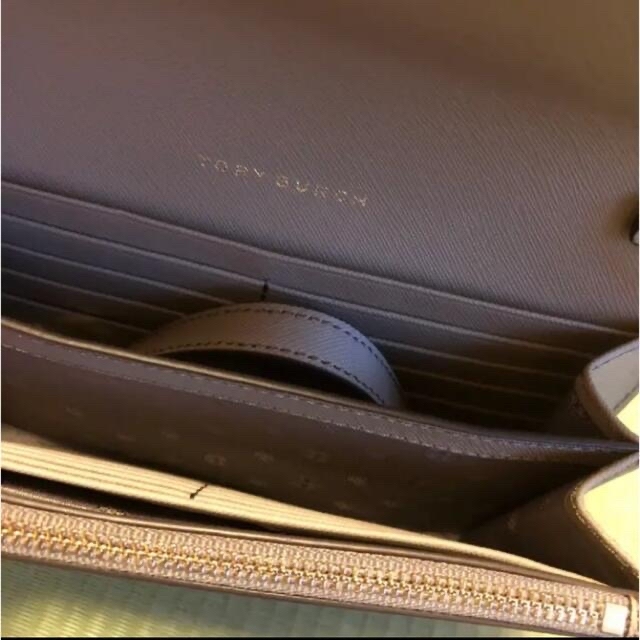 Tory Burch(トリーバーチ)の専用トリーバーチ　ショルダーウォレット　財布　チェーンウォレット レディースのバッグ(ショルダーバッグ)の商品写真