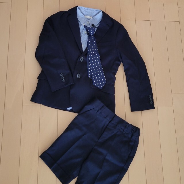 GU(ジーユー)の入学式　男の子　120 .110 キッズ/ベビー/マタニティのキッズ服男の子用(90cm~)(ドレス/フォーマル)の商品写真