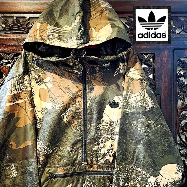 adidas ウィンドブレーカー　ナイロンパーカー