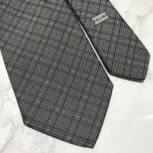 celine(セリーヌ)の極美品✨ CELINE ネクタイ シルバー 剣先9.2cm チェック ストライプ メンズのファッション小物(ネクタイ)の商品写真