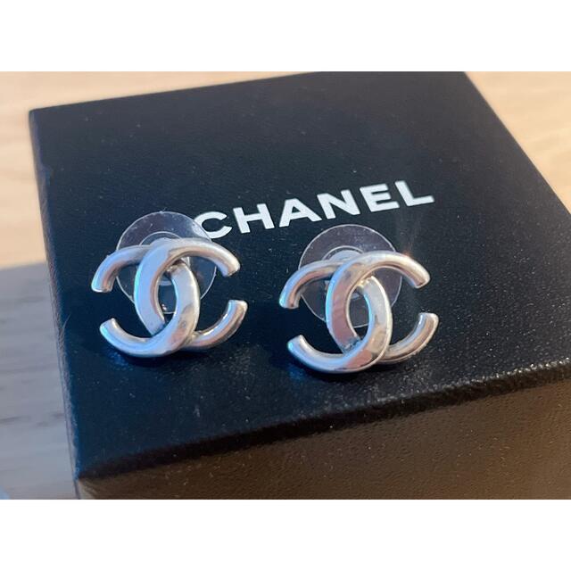 【正規品】CHANEL ロゴ　ピアス　♡ココマーク　シンプル　シャネル